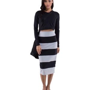 Lululemon Yoga Over Skirt - Size 6